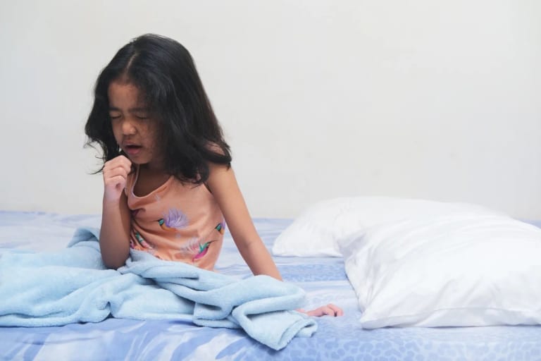 Batuk Pilek Anak di Malam Hari Makin Parah? Ini Penyebab yang Sering Tidak Disadari